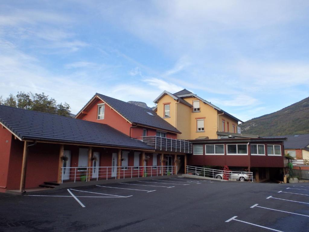 Contact Hotel Les Ailes Challes-les-Eaux Room photo